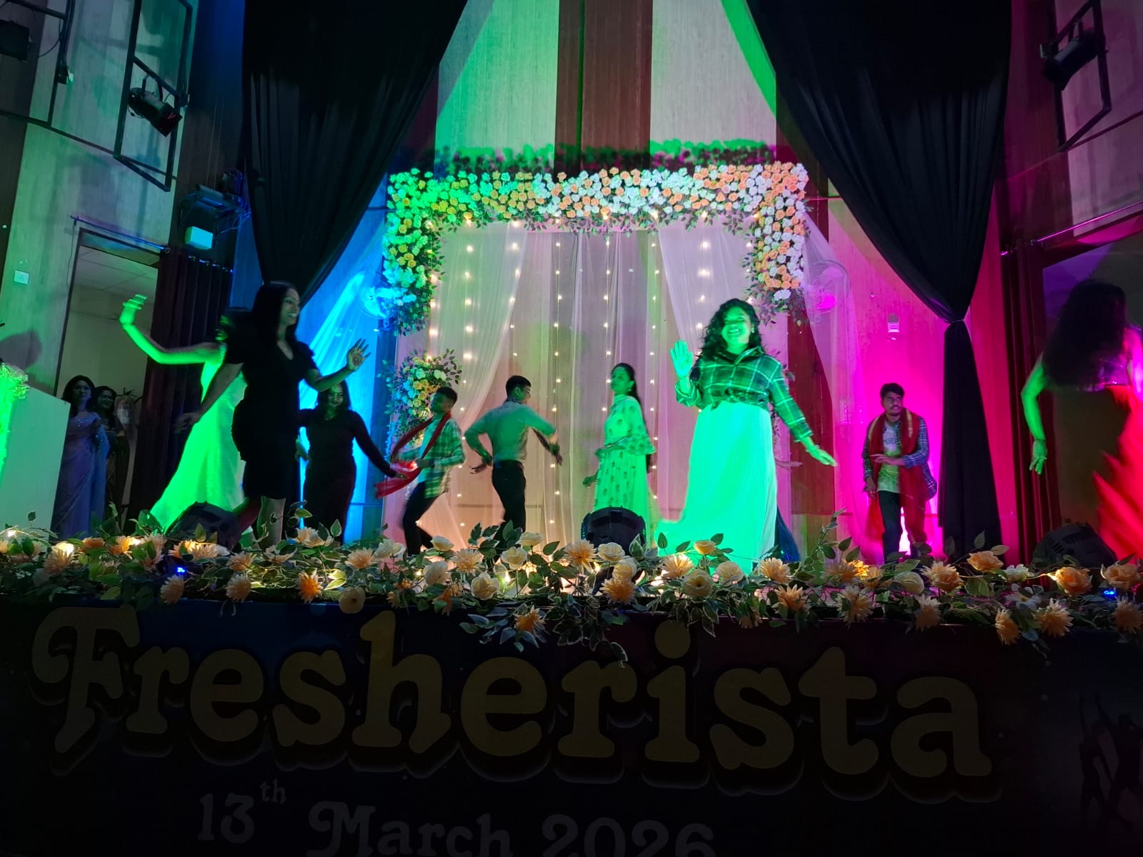 <p>एम. डी. बैच 2025 फ्रेशर पार्टी कार्यक्रम का आयोजन 13 मार्च 2026 को कॉलेज के ऑडिटोरियम में किया गया जिसमे कॉलेज के छात्रो ने प्रतिभाग किया इसमें कॉलेज के सभी सम्मानित शिक्षक उपस्थित थे&nbsp;</p>