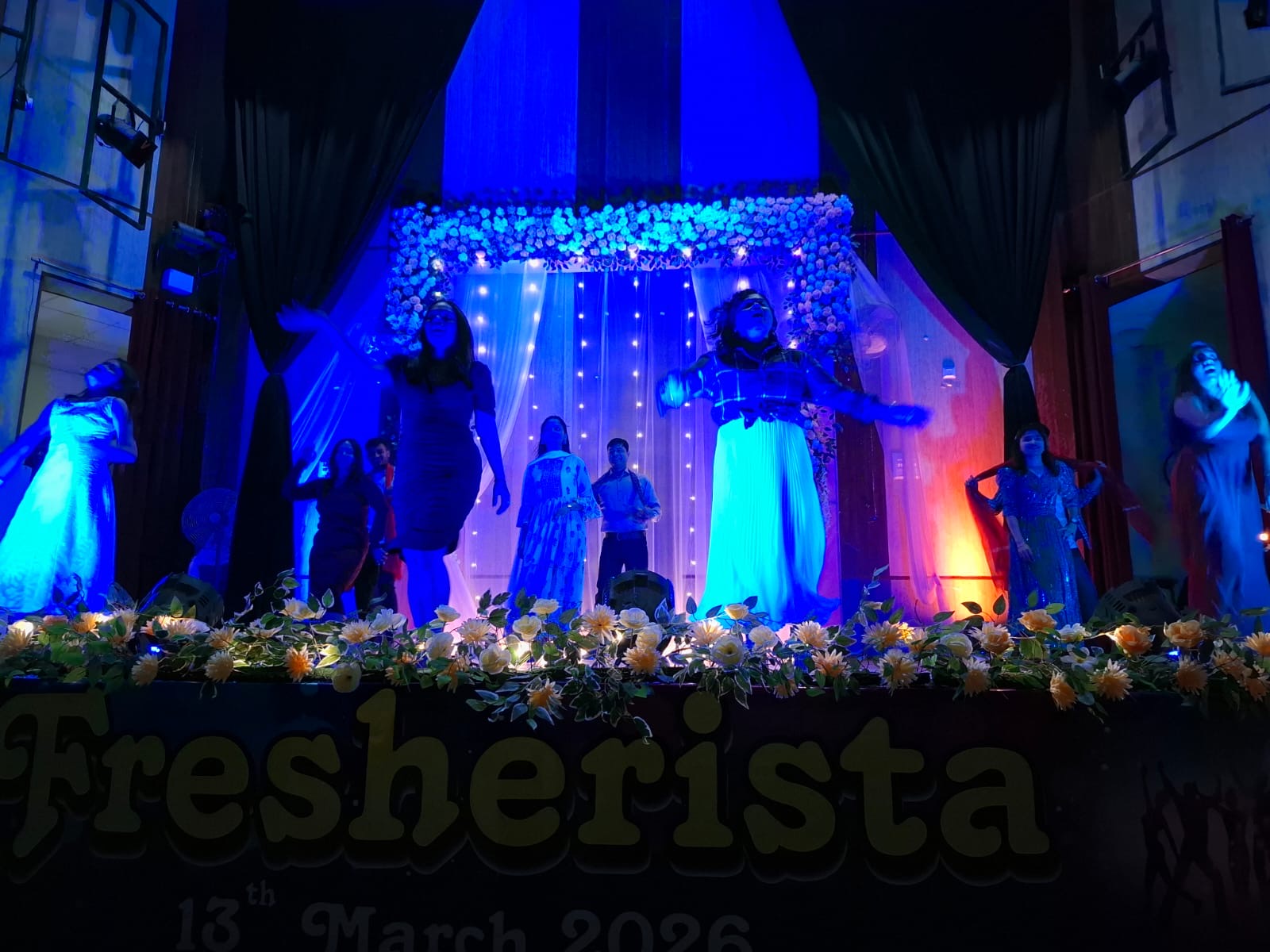 <p>एम. डी. बैच 2025 फ्रेशर पार्टी कार्यक्रम का आयोजन 13 मार्च 2026 को कॉलेज के ऑडिटोरियम में किया गया जिसमे कॉलेज के छात्रो ने प्रतिभाग किया इसमें कॉलेज के सभी सम्मानित शिक्षक उपस्थित थे&nbsp;</p>