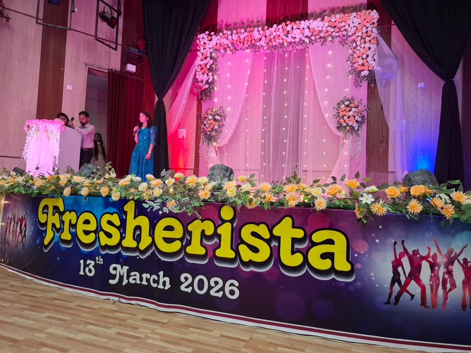 <p>एम. डी. बैच 2025 फ्रेशर पार्टी कार्यक्रम का आयोजन 13 मार्च 2026 को कॉलेज के ऑडिटोरियम में किया गया जिसमे कॉलेज के छात्रो ने प्रतिभाग किया इसमें कॉलेज के सभी सम्मानित शिक्षक उपस्थित थे&nbsp;</p>